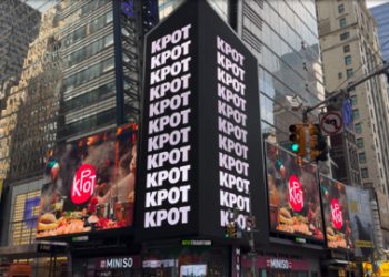 한인 식당체인 KPOT, 미 전역 100호점 돌파…타임스퀘어 감사 영상