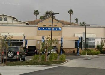 세차하다 차 뺏긴 70대, 차에 끌려가다 사망 참극