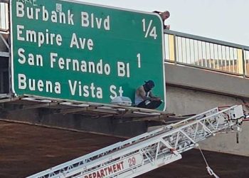 5번 프리웨이 버뱅크 구간서 자살소동 … 수시간 교통정체