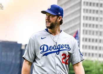 커쇼 호투에도 다저스는 4-7 역전패