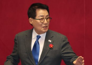 새미래 “박지원, “나잇값 좀 해라 … 정신건강 의심”