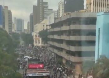 항의시위 이틀째, LA 곳곳서 강경 진압 … 최루탄, 물대포 동원(영상)