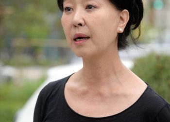 김부선, “이재명씨 아들 입원시켜라 … 이재명에 속아 백수돼”