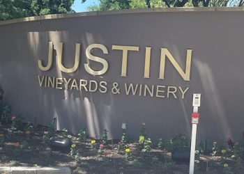 태양과 바람이 빚은 캘리포니아 레드와인의 진수 … 파소 로블스 저스틴 와이너리 탐방기