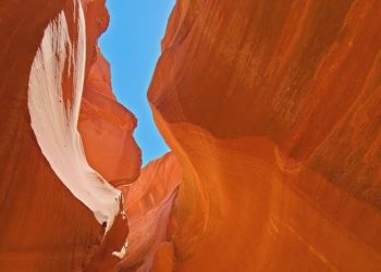 [백가이드의 맛집기행] 자연이 그려낸 붉은 파도, 앤텔로프 캐년