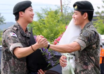 BTS RM·뷔 나란히 전역 “아미에게 달려가고파”