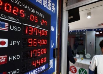 달러 가치, 트럼프 리스크로 3년 만에 최저