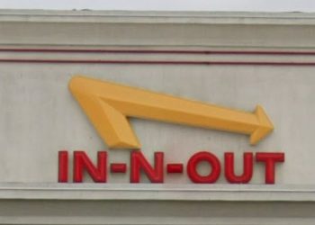 “헤어스타일 때문에 해고”… LA 인앤아웃, 300만달러 소송당해