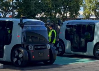 아마존 로보택시 공장 가동 … 웨이모·테슬라와 ‘3파전’ 본격화