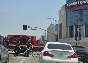 한인타운 웨스턴-올림픽 교차로 자전거 사고 … 1명 쓰러져 병원 이송