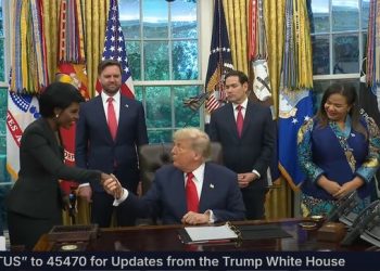 “아름답다”며 추파?…트럼프가 여기자에게 던진 말은?