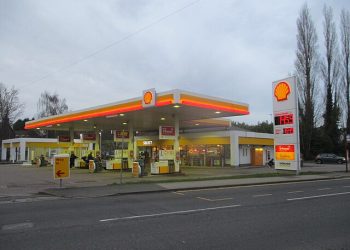 ‘석유 공룡 쉘’,  경쟁사 BP 인수 추진