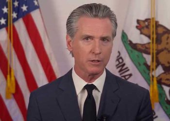 뉴섬 주지사, 트럼프와 또 충돌 …”트럼프 뭐라든 전기차 정책 고수할 것”