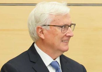 100억 달러에 레이커스 산 마크 월터, 누구인가?