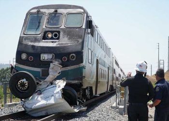 메트로링크, 무어팍서 충돌사고 .. 트럭 운전자 사망