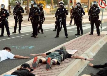 시위 일주일째, 식당 등 업소들 손님 발길 뚝 … 주민들 불안