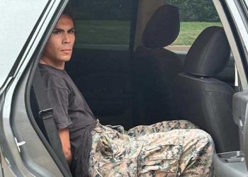 LA 이민시위대에 마스크 제공 남성 전격 체포