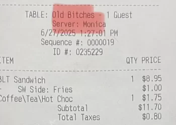 영수증에 ‘늙은 X년들’…노인 손님 모욕한 식당 종업원