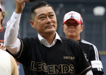 이종범, “야구 팬들에게 죄송…비난 여론 변명 없이 감수할 것”