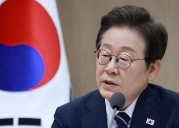 이재명 ‘법인카드 유용’ 재판도 연기 … “대통령 당선돼서”