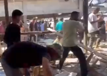 이스라엘, 카페에 230㎏ 폭탄투하, 수십명 사망 … “전쟁범죄”