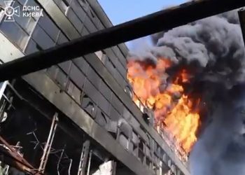 키에프 초토화 .. 미사일18발·드론 400여대 이틀 연속