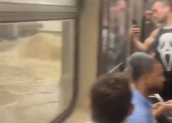 뉴욕 도심, 기록적인 폭우로 초토화…홍수 피해 속출