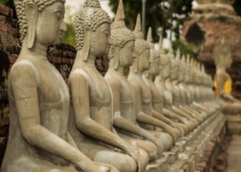 승려 9명과 성관계 후 128억 뜯어…30대女에 불교계 발칵