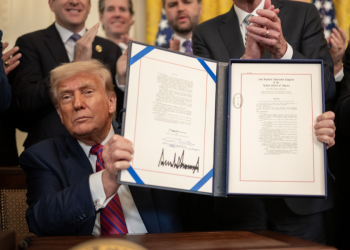 스테이블코인법 서명…”인터넷 탄생 이래 가장 위대한 금융혁명”