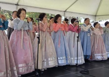 K-하모니카 ‘아리랑’, 베버리힐스를 울리다