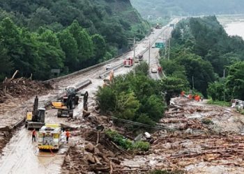 ‘극한폭우’ 한국, ‘수마’ 초토화 … 5일간 18명 사망·9명 실종