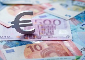 달러 흔들리자 유로 급등…통화 지형 바뀌나