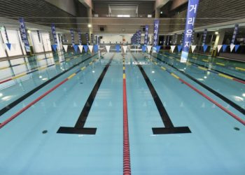 “누가 수영장에 똥 쌌냐?”…700t 물 싹 갈아엎은 ‘초유사태’