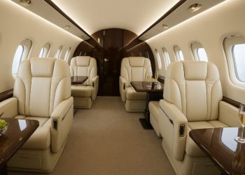 “성관계 뒷처리까지 시킨 부자들” … 승무원이 폭로한 충격 사생활