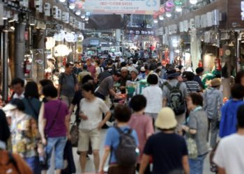 한국 인구 2년 연속↑…내국인 줄었지만 외국인 첫 200만명 돌파