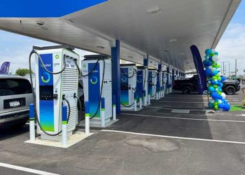 ‘개스스테이션’은 사라지고 … LA공항 인근 초대형 충전 허브 오픈