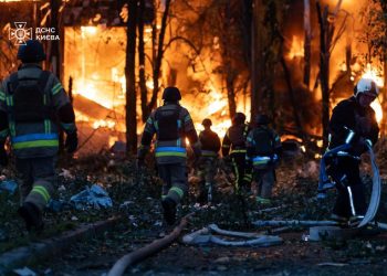 러, 사상최대 드론 공격, 키이우 불바다 .. 미국, 무기지원 중단