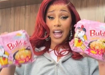 블랙핑크 리사도 ‘불닭볶음면’ …한류스타들 K푸드에 빠져