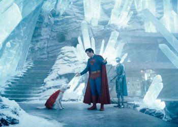 개봉 첫 주 ‘슈퍼맨’, 쥬라기 월드 눌렀다