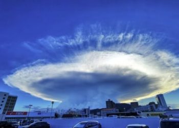 日 덮친 정체불명 거대 구름 … “뇌우·토네이도 신호”