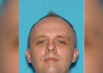 9살 친아들 칼로 살해 후 허위신고 … 경찰에 사살돼