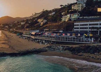 말리부 ‘글래드스톤스’, 독립기념일 영업재개 … 중단 6개월만