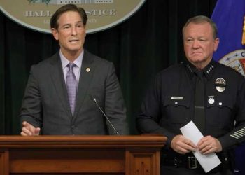 “나이트클럽 차량돌진범에 종신형 구형할 것”