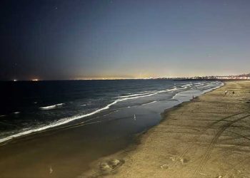 러 지진 쓰나미, 뉴포트비치-마리나 델레이 도달 … 경보해제