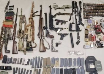 집에서 수제 폭탄 만들어 판매까지 … 리버사이드 불법 무기창고 적발