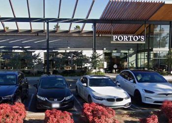 디즈니 다운타운, 포르토스 베이커리 공사 시작도 못해