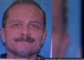 이라크 파병 미군 출신 주점서 총기난사, 4명 살해 .. 산악 도주 중