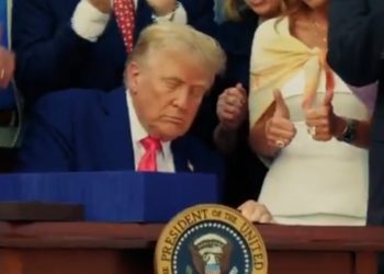 트럼프 관세 마침내 발효 … “대공황 이후 최고 세율”