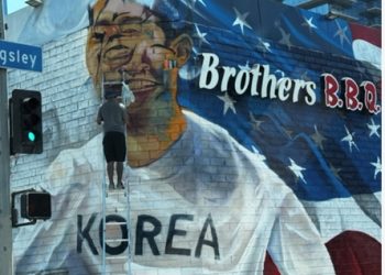 [단독] 한인타운 유명식당 손흥민 벽화 소동 ‘헛웃음’ … 초상권 논란에 업주 얼굴로 대체 ‘황당’