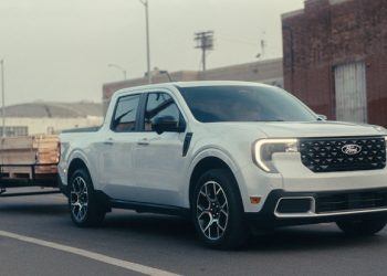 포드, 개솔린 차 공장 전기차 전환…저가 전기픽업 생산